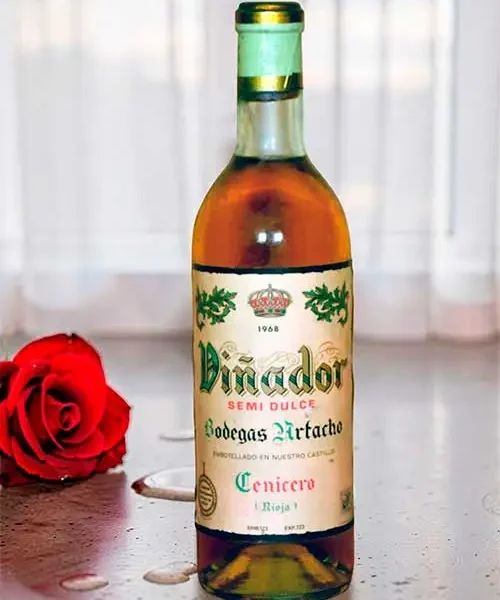 Vino Viñador Semidulce 1968