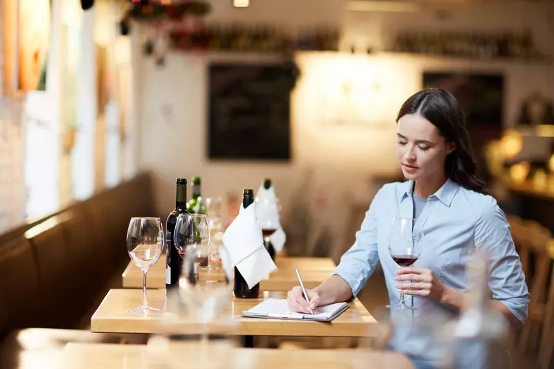 Qué hacer en una cata de vinos